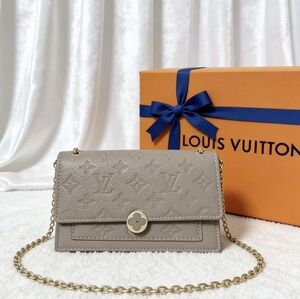 Louis Vuitton  Vavin Chain Wallet